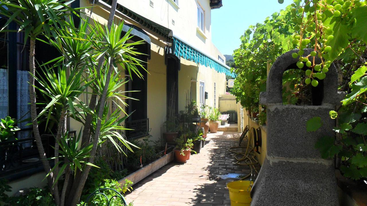 Auberge Du Chene 佩皮尼昂 外观 照片